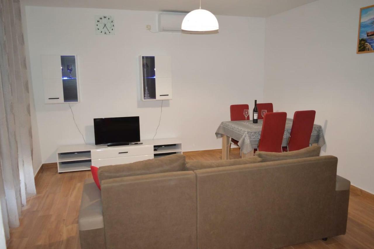 Fourm Apartment บาร์บินเย ภายนอก รูปภาพ